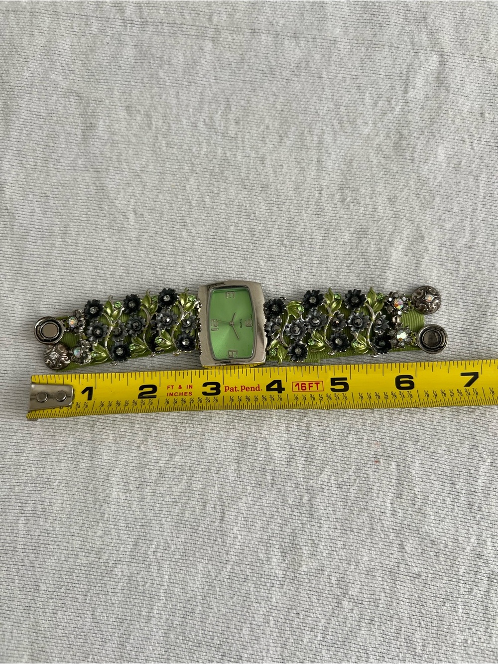 Vintage Y2K Green Floral Rhinestone Bracelet Watch - Picture 6 of 7